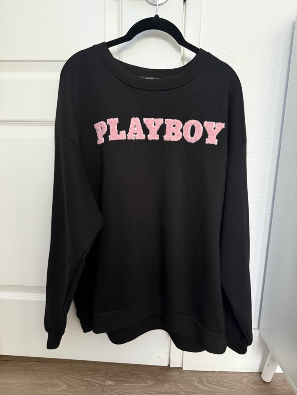 PLAYBOY Black Oversized Sweatshirt with Pink Terry Cloth Lettering